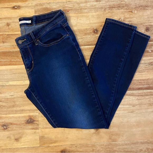 Levi’s 711 Skinny Style- Like New - Picture 3 of 3